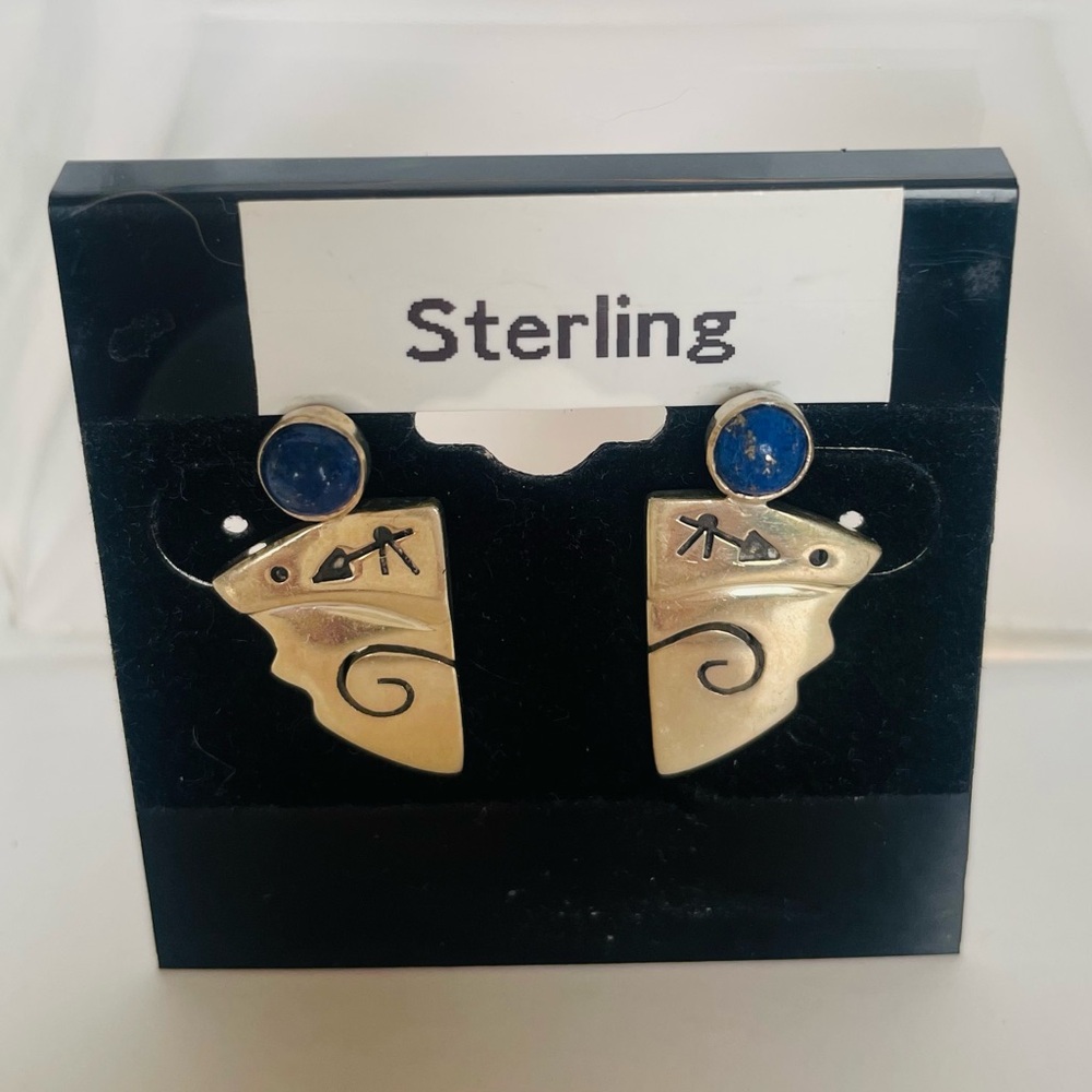 925 Sterling silver earrings with blue accent stone